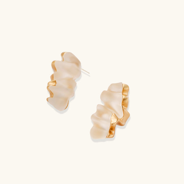 Pearlfoam Wave Earrings