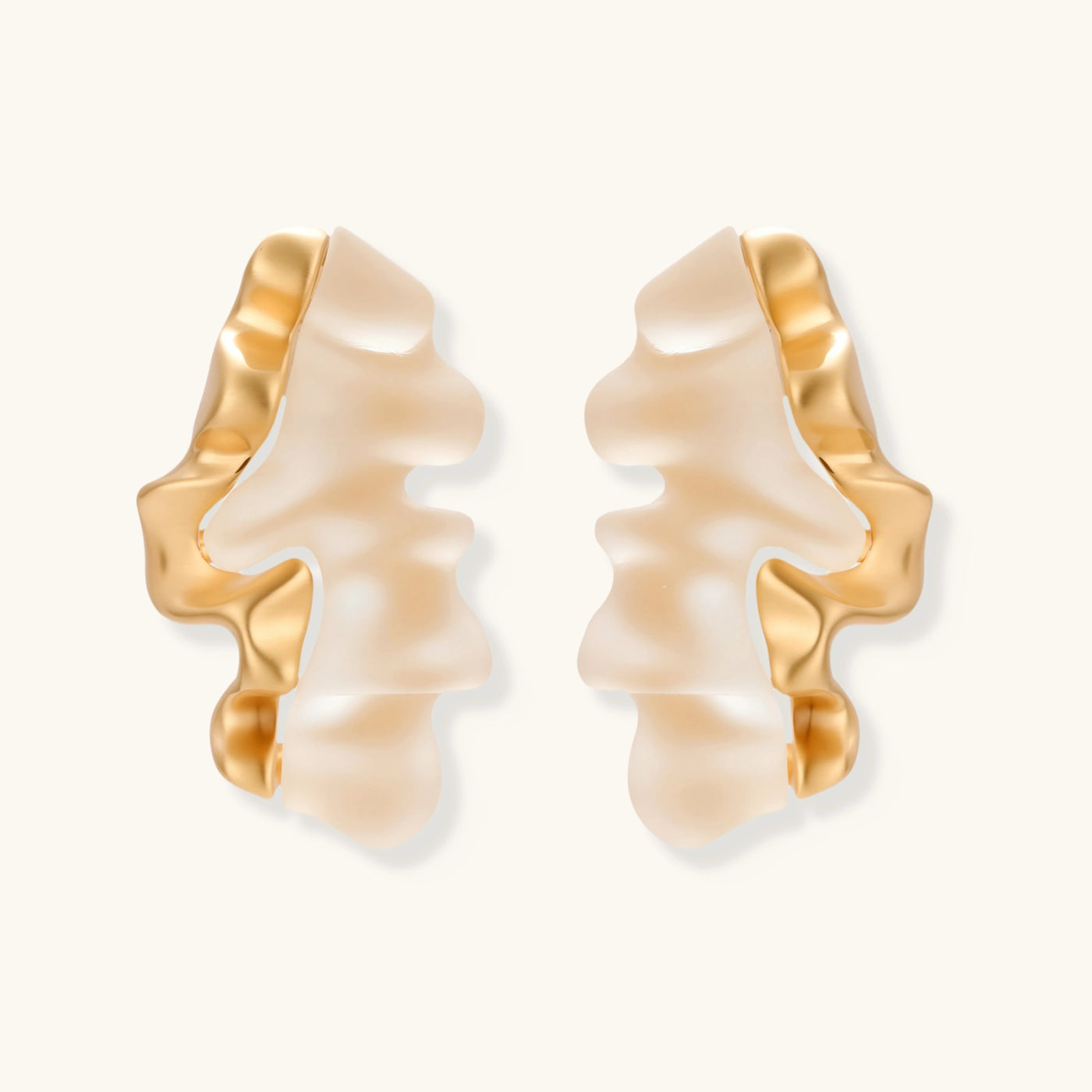 Pearlfoam Wave Earrings