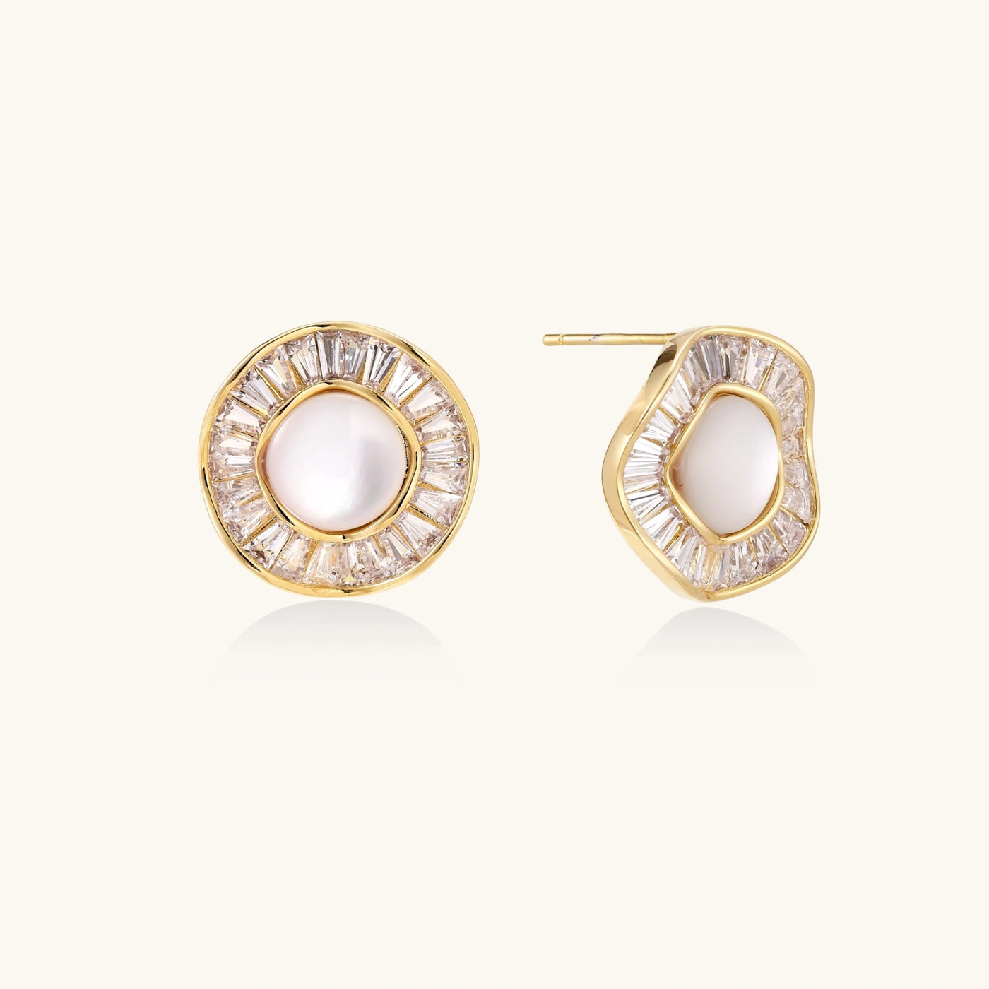 Sunhalo Pearl Studs